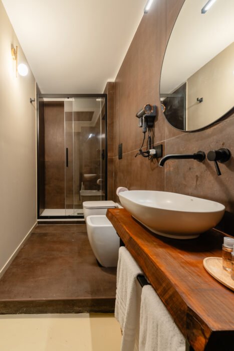 Comfort Moderno in un Palazzo Storico: I Servizi di The Neapolitan BB