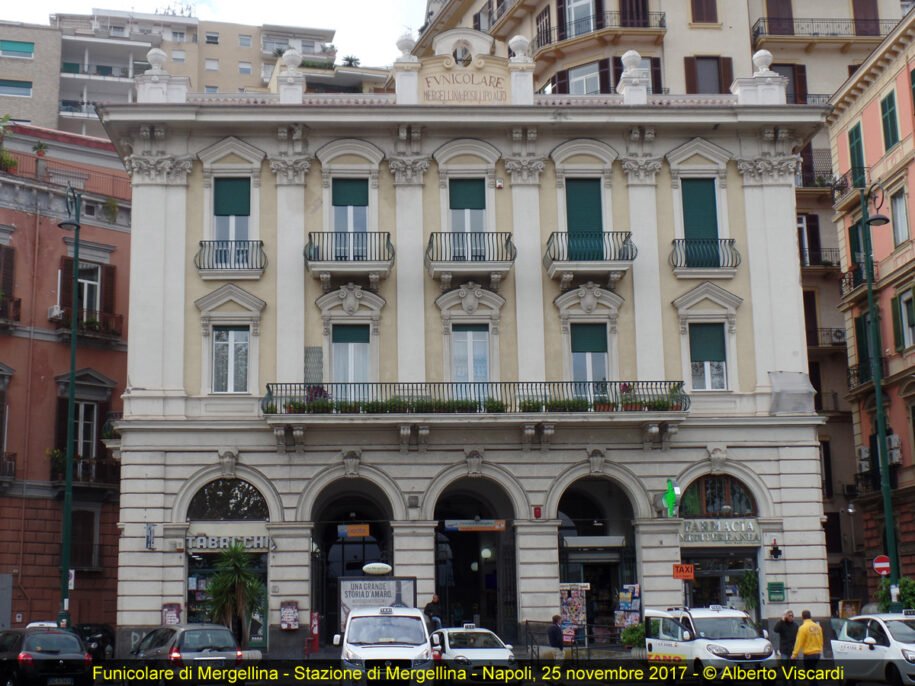 Hotel Vicino alla Funicolare di Mergellina | Collegamento Vomero | H Rooms