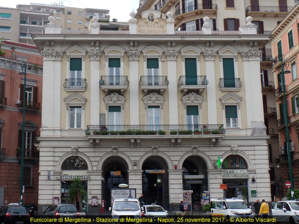 Hotel Vicino alla Funicolare di Mergellina | Collegamento Vomero | H Rooms