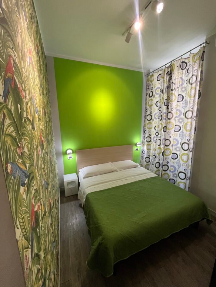 Mergellina Guida Completa: Cosa Vedere, Dove Mangiare e Come Muoversi dal Nostro Hotel