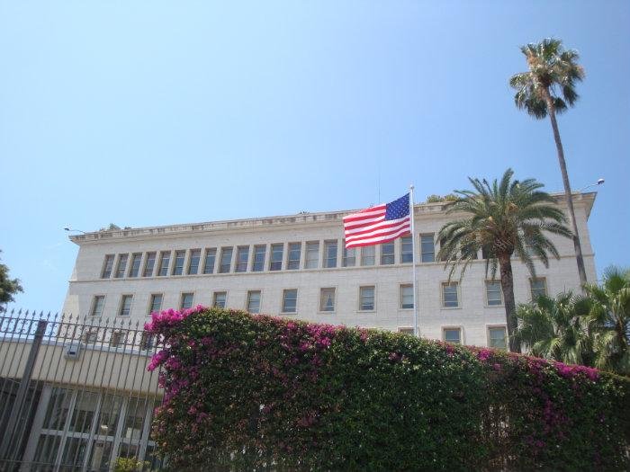 Dove Alloggiare per il Colloquio al Consolato Americano di Napoli? La Soluzione a Due Passi