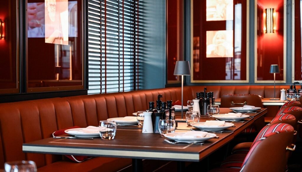 Dormire Vicino a Crazy Pizza: Il Sogno di Ogni Gourmet a Via Partenope