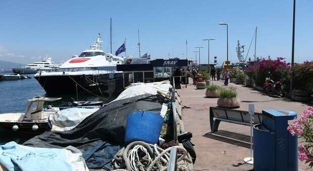 L'Hotel è Vicino agli Aliscafi per le Isole Eolie: Posizione Strategica a Mergellina